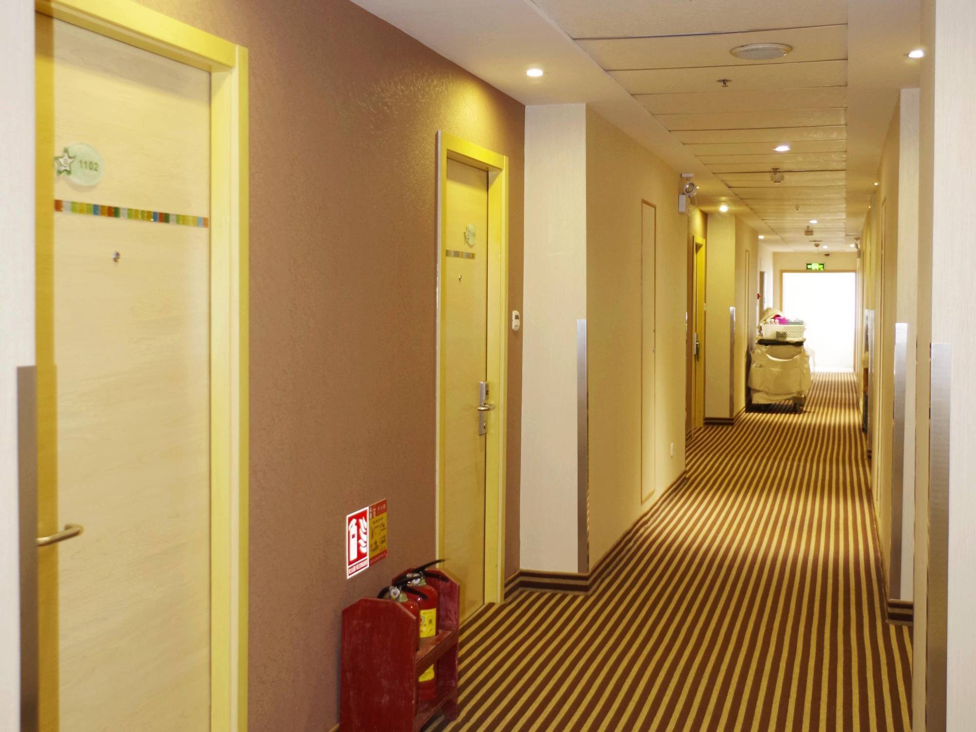 City Star Ji Feng Branch Kunming Exterior foto